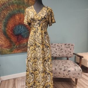 Vintage Paisley Print Maxi Dress in Mustard and Black